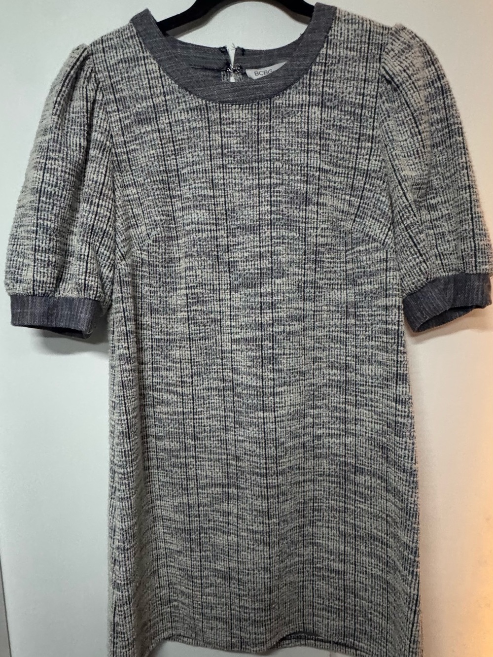 BCBGeneration Gray Textured Puff-Sleeve Knit Dress